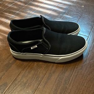 Platform black canvas vans